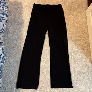 Aritzia TNA chill casual pants medium